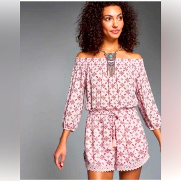 Abercrombie & Fitch size S Pink Patterned Off-Shoulder Romper boho chic beach - Picture 1 of 7